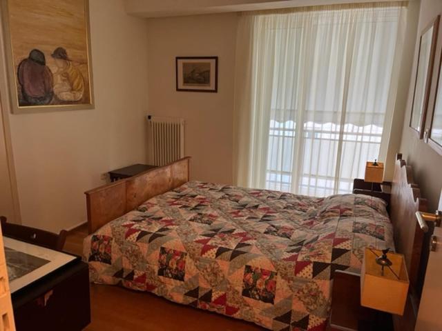 Spacious And Sunny Appartment In Cholargos أثينا المظهر الخارجي الصورة