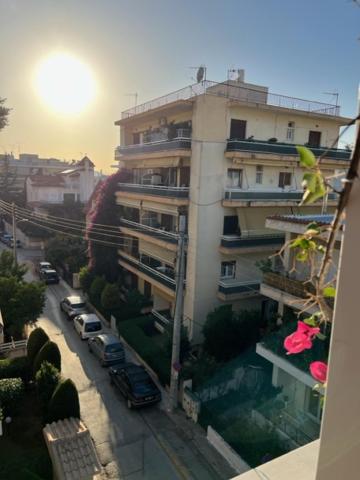 Spacious And Sunny Appartment In Cholargos أثينا المظهر الخارجي الصورة