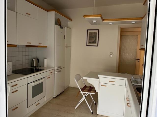 Spacious And Sunny Appartment In Cholargos أثينا المظهر الخارجي الصورة